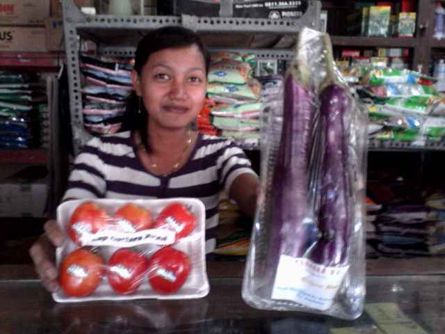 Ayuni Dan Panjalu D Kios Bu Samuel Kec. Jepon